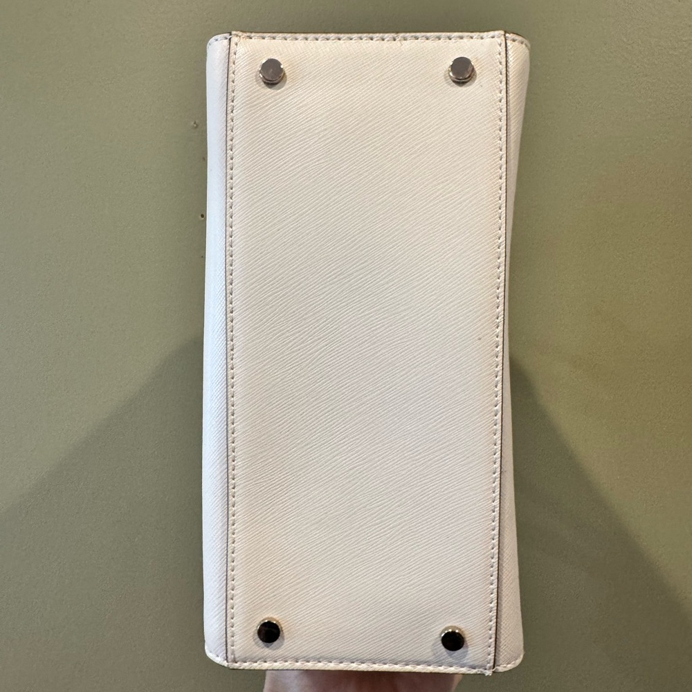 Kate Spade Vintage White Handbag - Picture 8 of 9